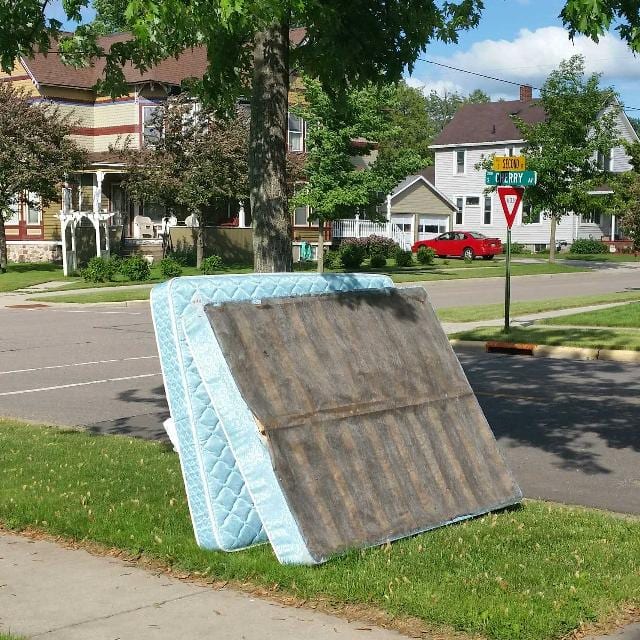 get-rid-of-an-old-mattress