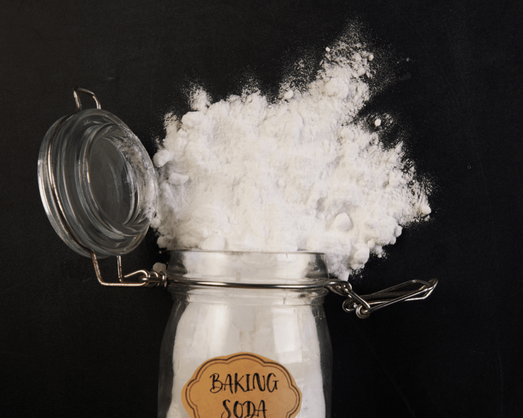 sprinkle-baking-soda-on-futon